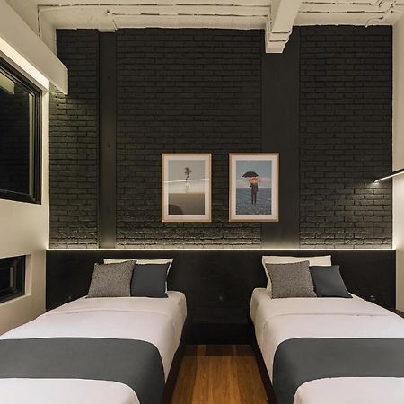 Qub Rooms Semarang Exterior foto