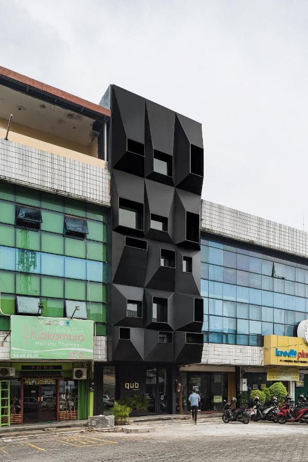 Qub Rooms Semarang Exterior foto