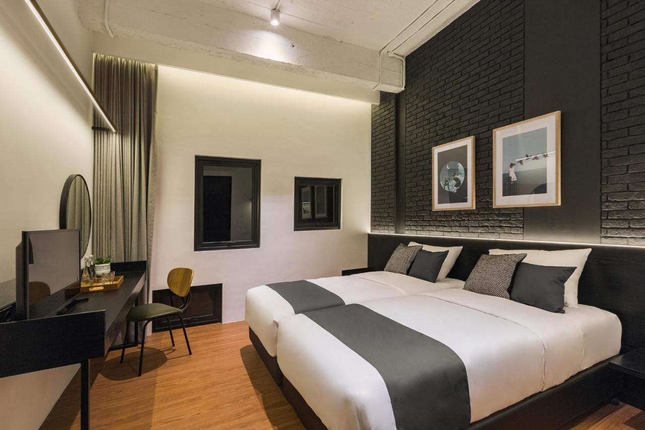 Qub Rooms Semarang Exterior foto